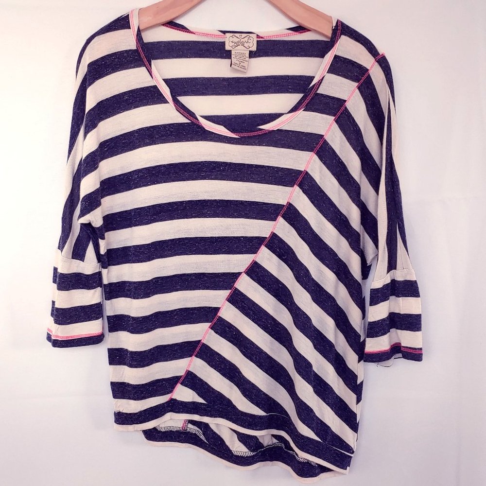 🎃3/4 Sleeve Asymmetrical striped SOFT knit top M